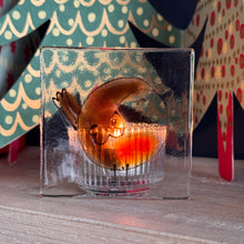 Load image into Gallery viewer, Robin Candle Holder